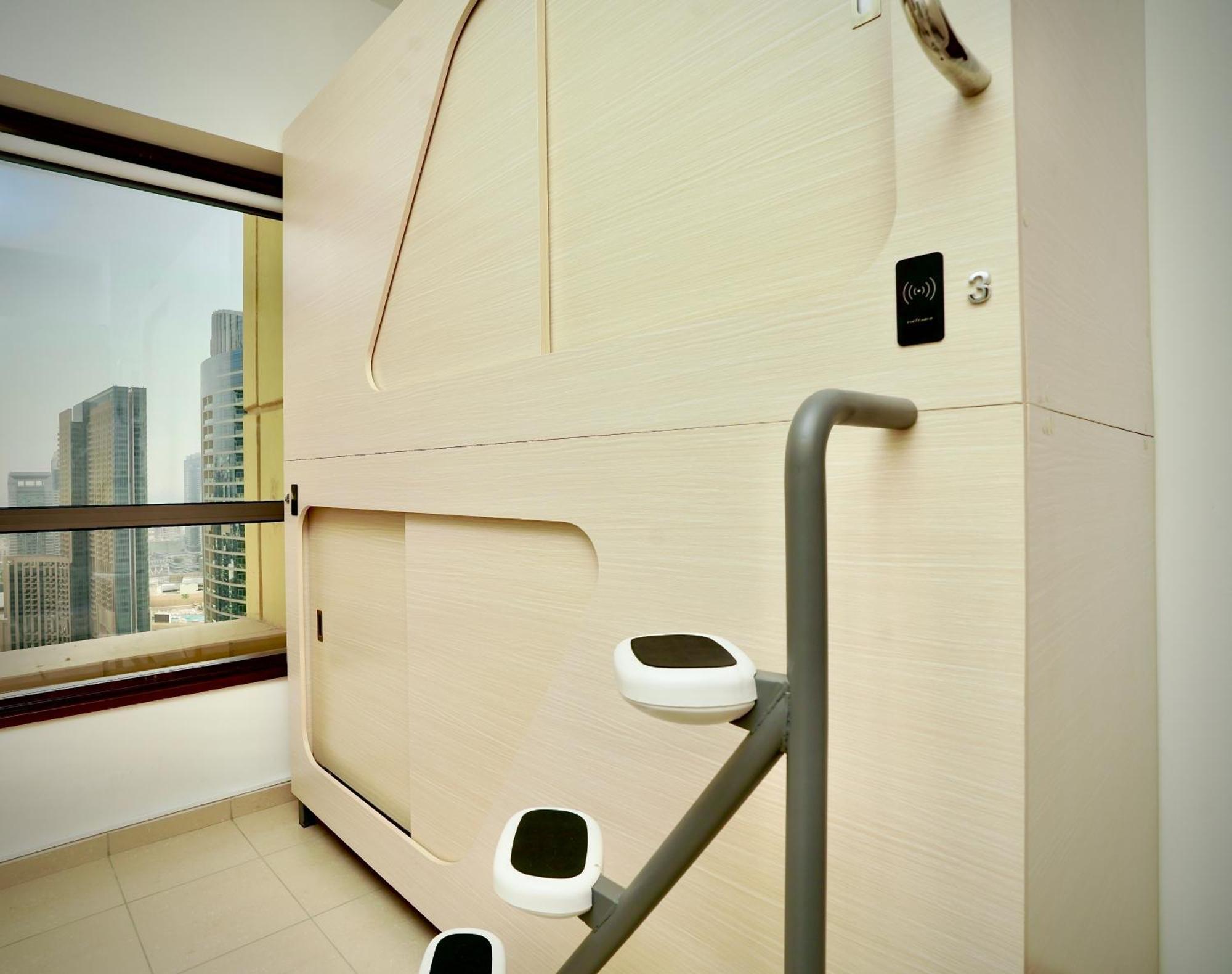 Hotel Berloga Capsules Jbr Dubai Esterno foto