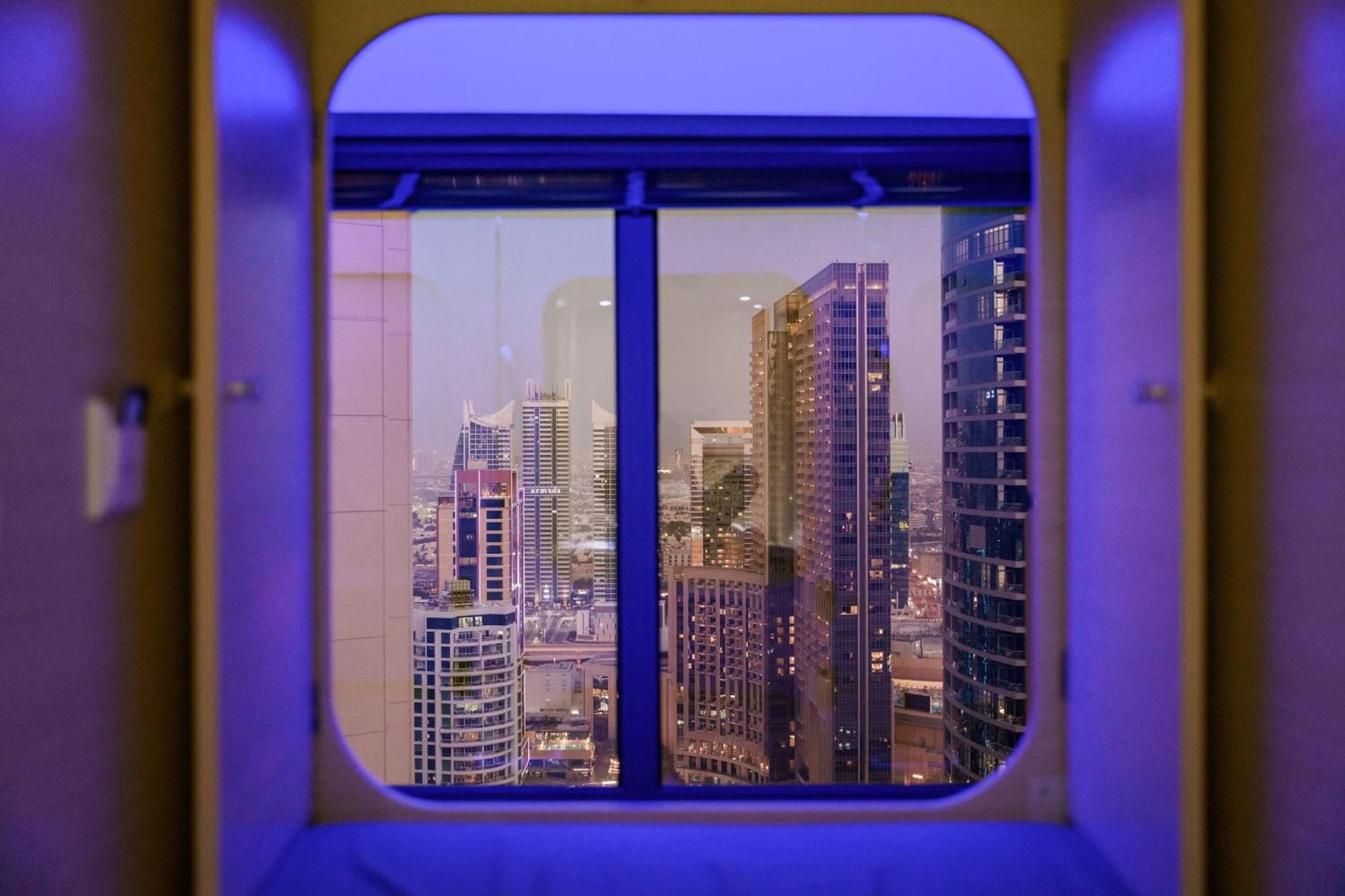 Hotel Berloga Capsules Jbr Dubai Esterno foto